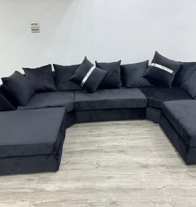 Luxurious U-Shaped Sofa – Spacious Comfort & Elegant Design
